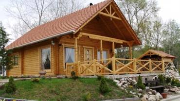 Casa din lemn H1