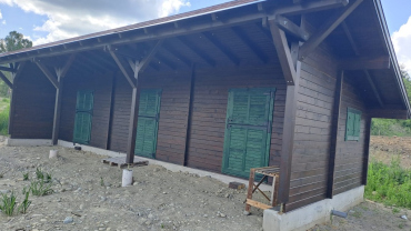 Grajd cu 3 boxe